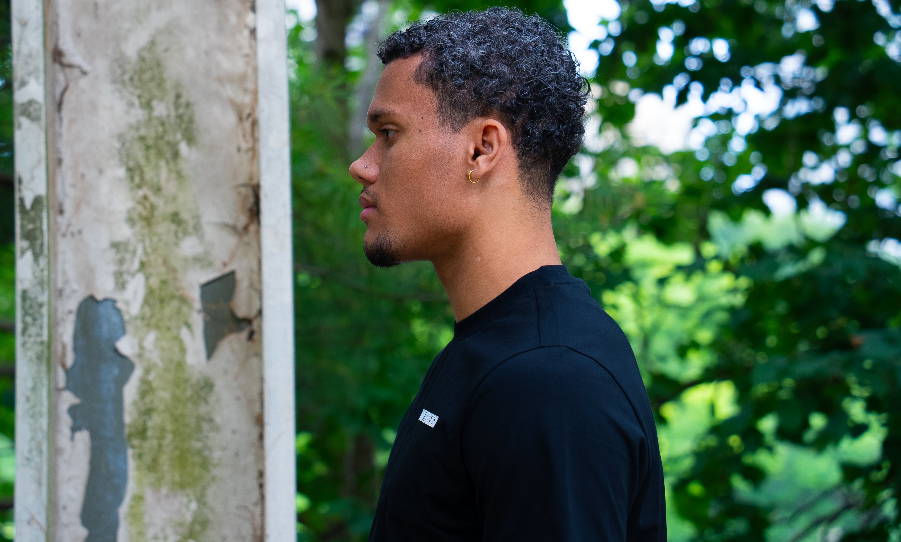 AM FOREIGN BLACK TEE